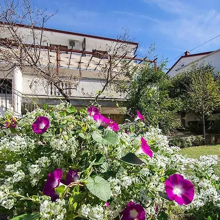 Appartamento In With Sea Views