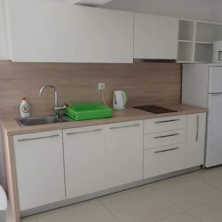 Daire In With Sea Views