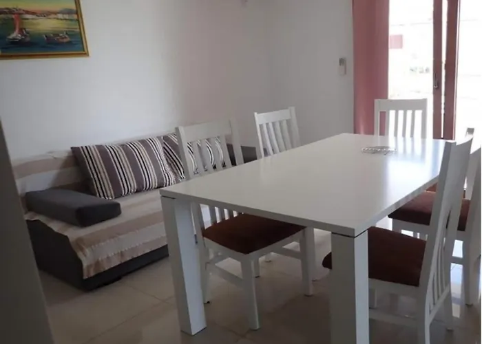 Daire In With Sea Views *